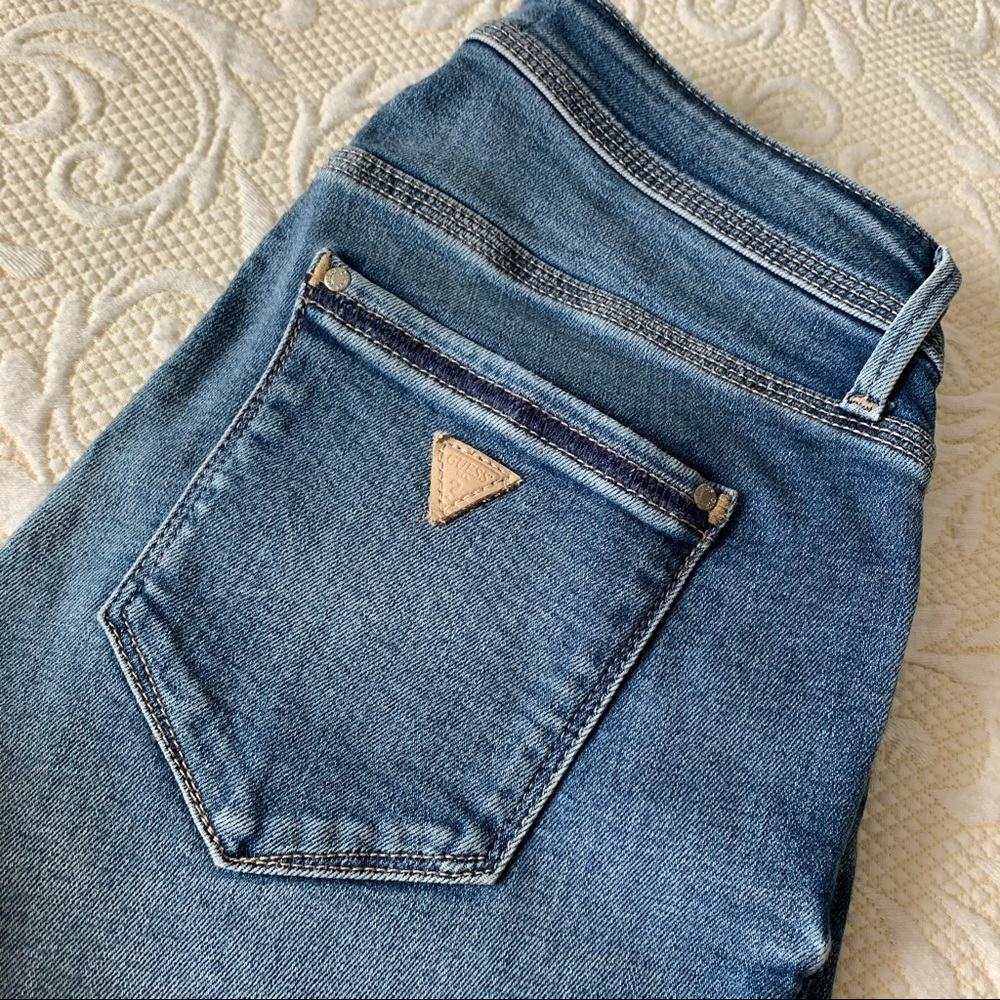 GUESS Low Rise Skinny Jeans
